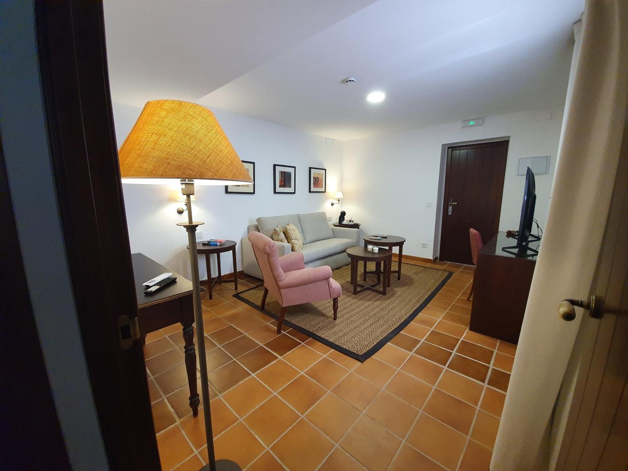 Hotel-Restaurante Casa Garcia Almonaster La Real Bagian luar foto